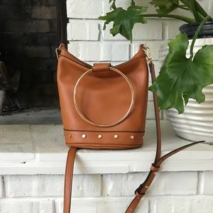 Brown/camel shoulder bag